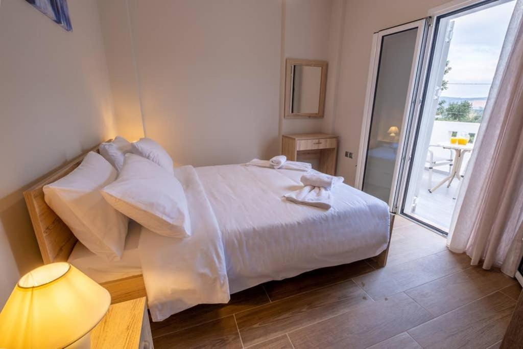 Prinos Oasis Twin Villas II エクステリア 写真